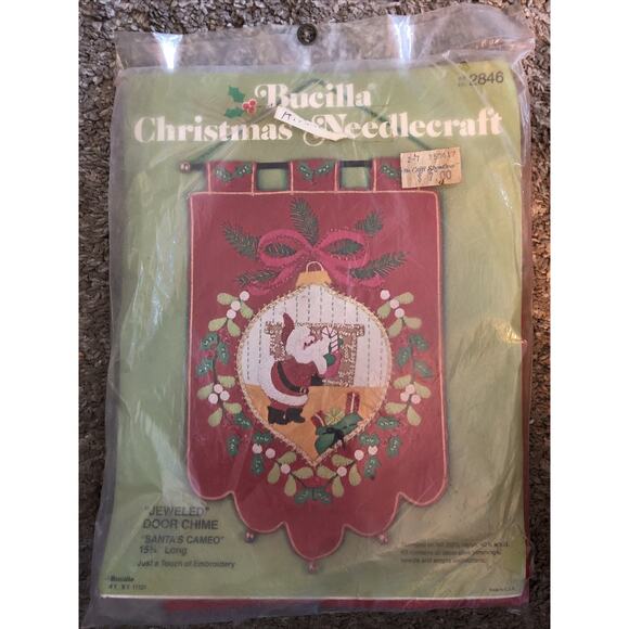 Vintage Bucilla Christmas Felt Santa’s Cameo Jeweled Door Chime Kit 2846 - Picture 1 of 6